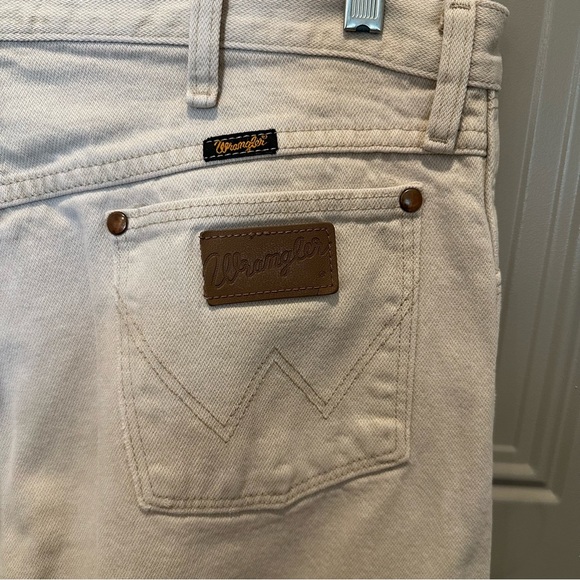 Wrangler Men’s Jeans Size 35x32 Tan - Picture 5 of 7